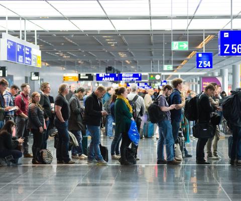 Border control queue in Frankfurt