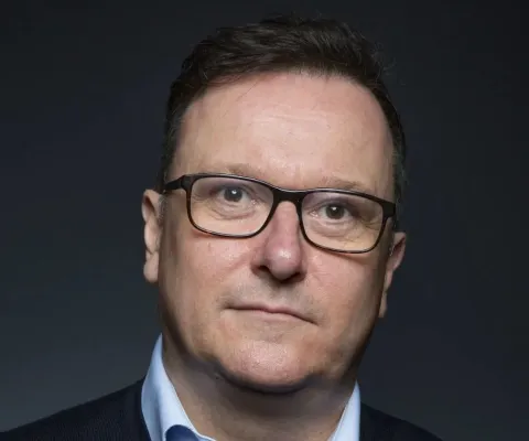 EasyJet holidays Chief Executive Garry Wilson addressed the Barrhead conference