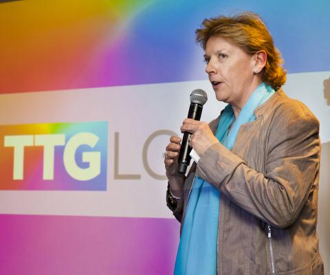 Jo Rzymowska (Celebrity Cruises)