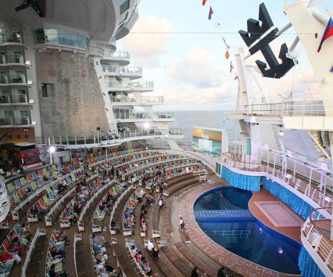 Oasis of the Seas - Aquatheater
