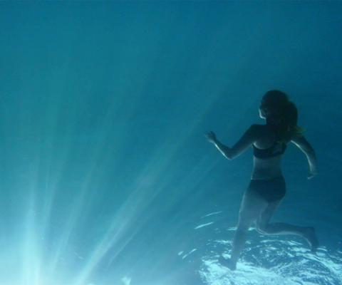 Kuoni - walking on water ad