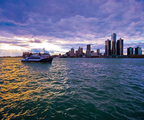 _VJP5936_DaytimeSkyline_Vito_Palmisano.jpg