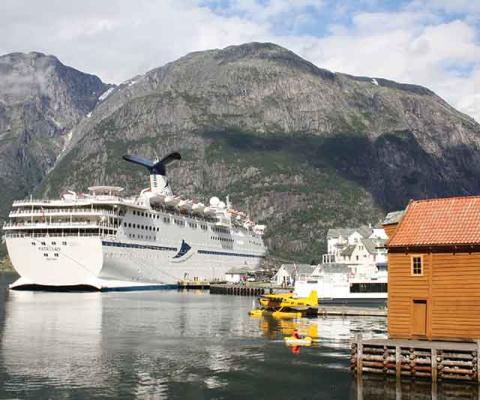 Eidfjord cruise Norway