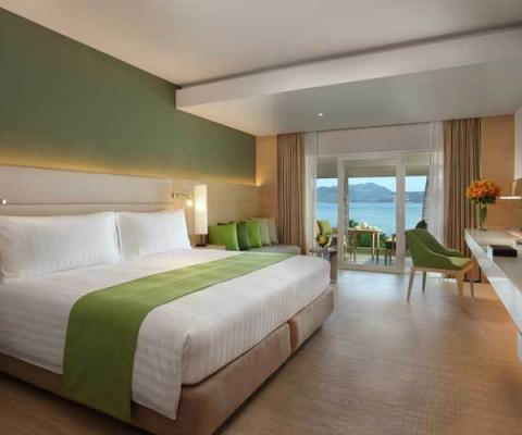 Amari-Phuket-Deluxe-Bed.jpg