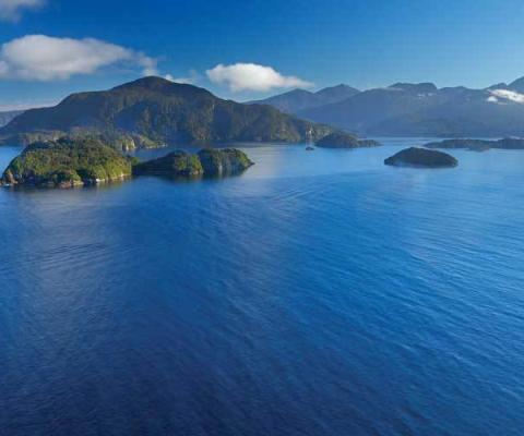New-Zealand-Dusky-Sound-Fiorsland-National-.jpg