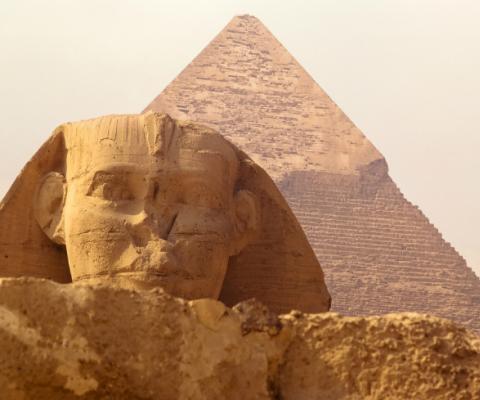 pyramids giza.jpg