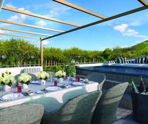 Belmond Afloat barge