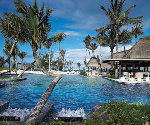 Long Beach main pool Sun Resorts