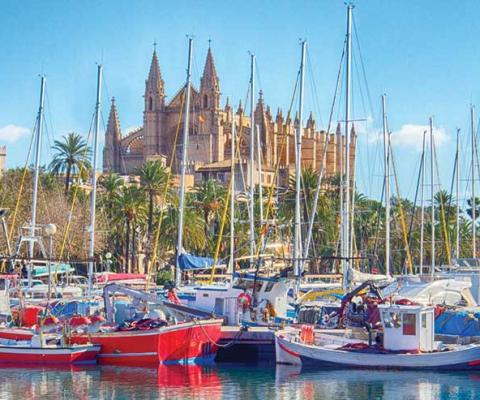Palma de Mallorca cathedral iStock_34860374