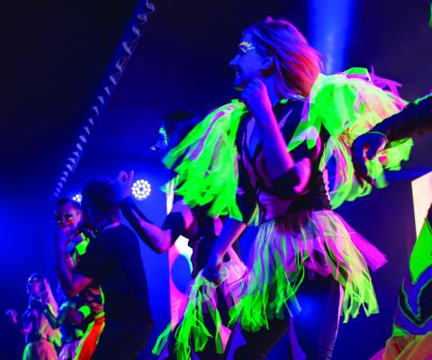 Club_Med_rave.jpg