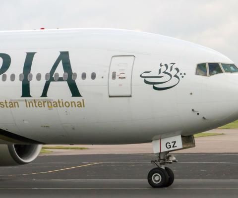 Pakistan_International_Airlines_edit.jpg