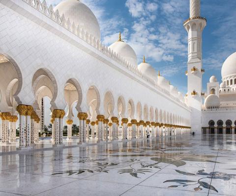 Abu-Dhabi-Mosque-1.jpg