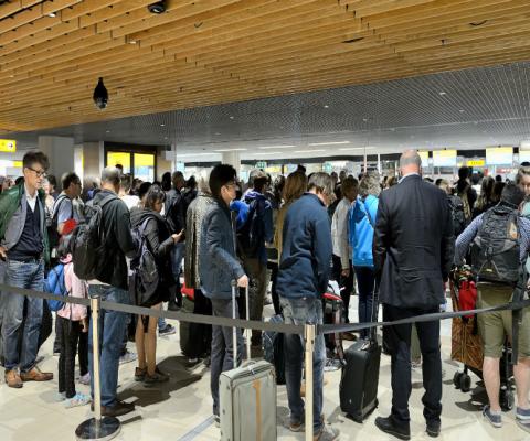 Airport queues.jpg