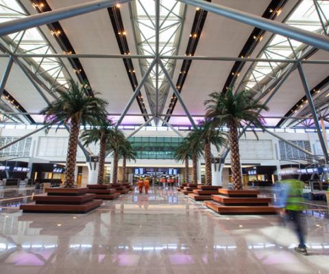 Muscat_airport_new_terminal.jpg