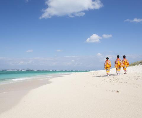 Okinawa_beach_web.jpg