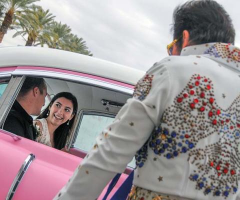Attraction World Vegas wedding, Elvis