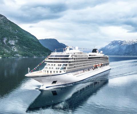 Viking_Cruises_ship.jpg