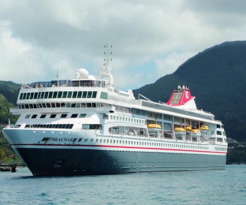 Fred Olsen Braemar Main.jpg