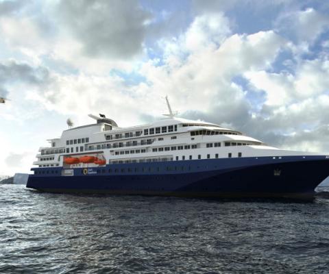 Quark_Expeditions_Polar_ship.jpg