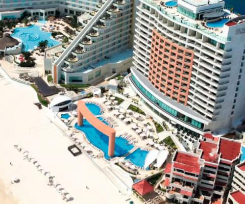 Tui Beach Palace Cancun.jpg