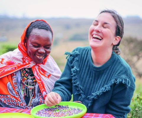 Urban_Adventures-Kenya_Nairobi_Masai_Bead_Laugh.jpg
