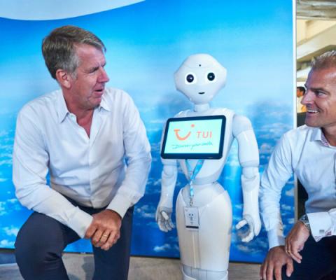 Tui Pepper Robot Fritz Joussen.jpg