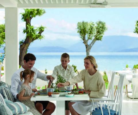 Ouzo Greek Restaurant Ikos Dassia.jpg