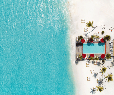 LUX_North_Male_Atoll_BeachRouge.gif