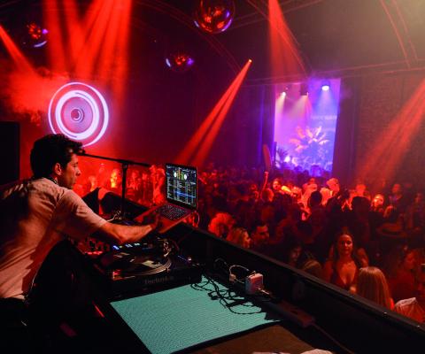 Mark_Ronson_Virgin_Voyages_Scarlet_Night.jpg