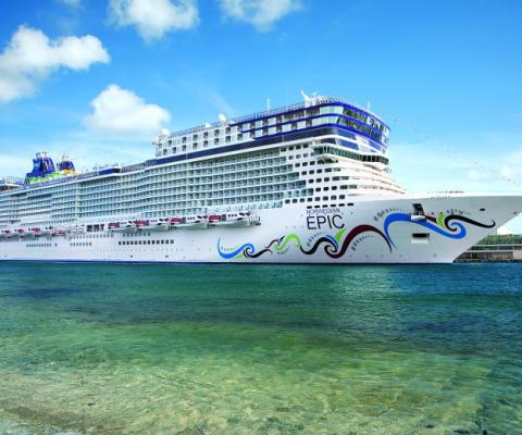 Norwegian Cruise Line Holdings announced a fourth-quarter loss of $739 million on Thursday