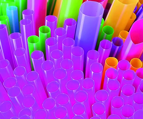 Plastic_straws.jpg