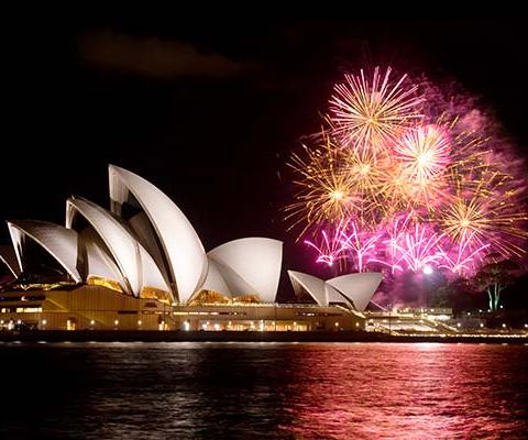 Fireworks-over-Sydney-Opera-House-thumb.jpg