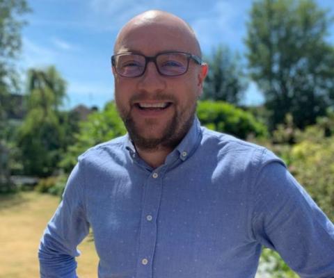 Matthews joins Awaze from Icelolly