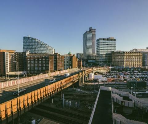 Manchester (Credit: Kelly Robinson / Unsplash)