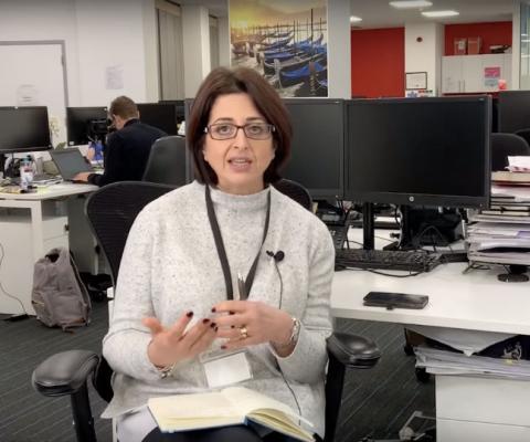 Julia Lo Bue-Said, from the Advantage Travel Partnership, giving an update to members