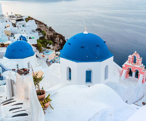 Seven Greek islands lose travel corridors amid new regional approach