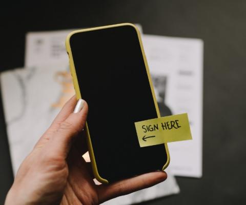 Have you signed TTG's #SaveTravel letter yet? (Credit: Kelly Sikkema / Unsplash)