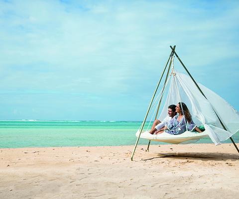 Couples opting for last-minute multi-destination trips