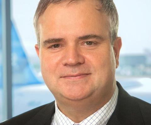 JetBlue's Robin Hayes will step down in February