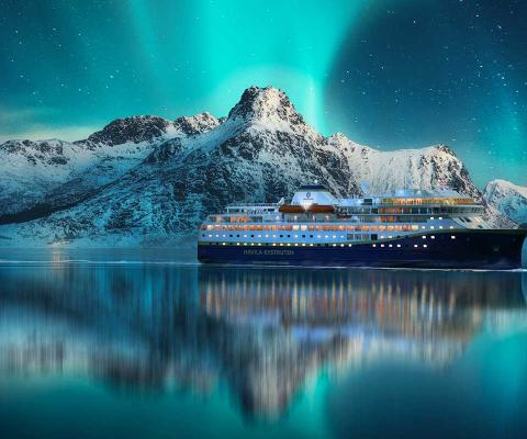 Lofoten-Northern-lights-Havila-Voyages.jpg