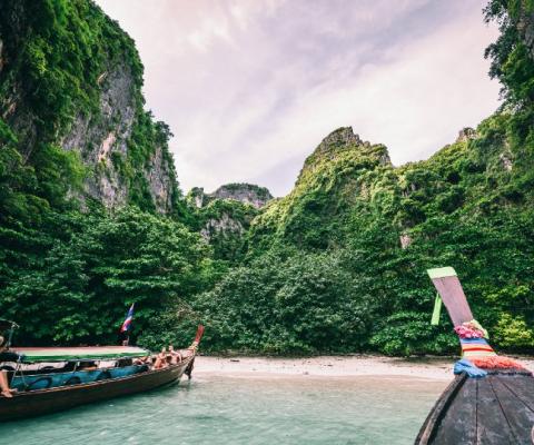 Thailand's borders are currently shut to international leisure travellers (Credit: Sebastian Pichler / Unsplash)
