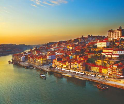 Porto_and_river_Douro.jpg