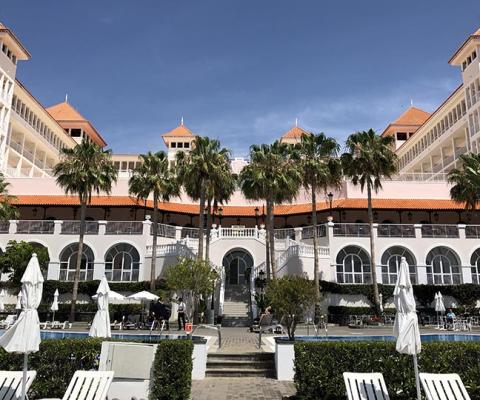 Tui and Riu will continue to operate and market Riu's hotels through its joint venture