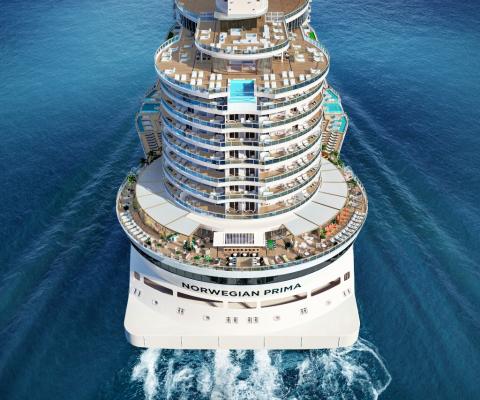 Norwegian_Prima_stern.jpg