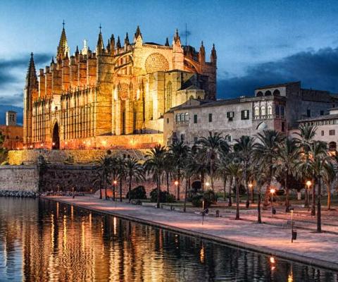 Palma's La Seu Cathedral is one of the city's major attractions (Credit: FTPM365. Photo by Ernest Llofriu Palou)