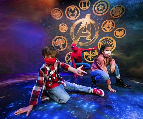 Disney’s Hotel New York – The Art of Marvel features a Super Hero Station, where guests can take selfies with Spider-Man