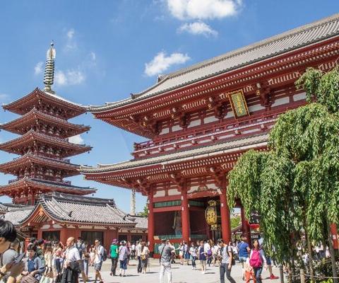 Tokyos_Sensoji_Temple_Credit__InsideJapan_Tours_METhumb.jpg
