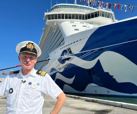 Commodore_and_Enchanted_Princess1.jpg