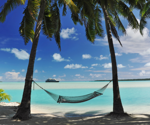 Cruise ship caribbean.png