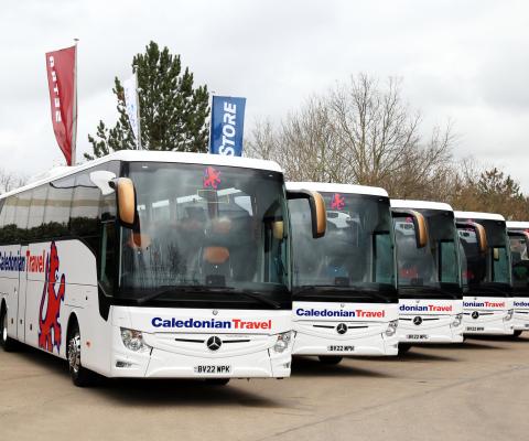 Caledonian_Travel_-_5_Mercedes_Benz_Tourismos.jpg